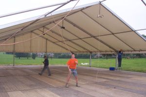 2006 - 27 juin : Montage du Chapiteau