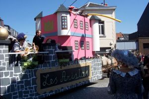 2011 - Les Aristos Grand-Rechaintois : Cortège